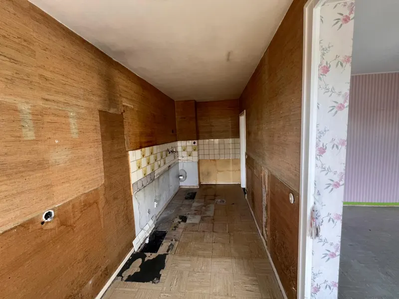 Cocina completamente vaciada y limpia después del servicio profesional en Maspalomas